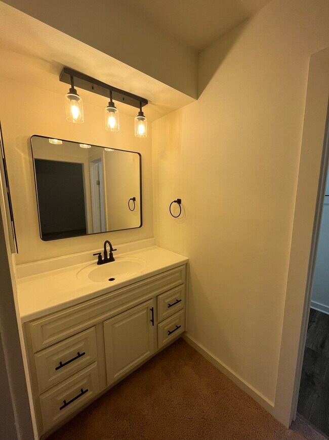 Foto del edificio - 322 S Miraleste Dr