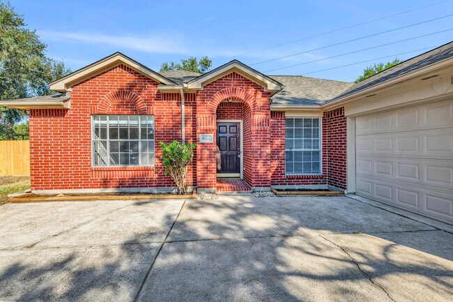 Foto del edificio - 8702 Diamond Lake Ct