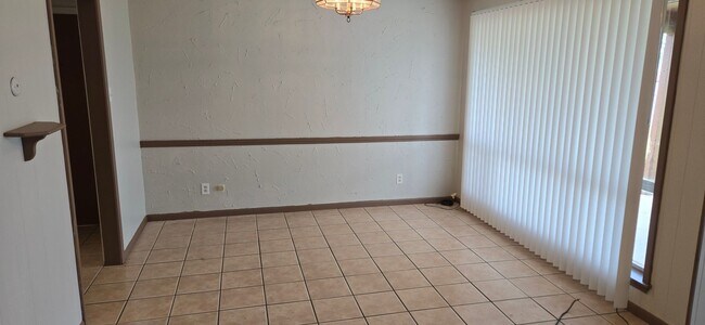 Foto del edificio - 2909 Cypress Dr