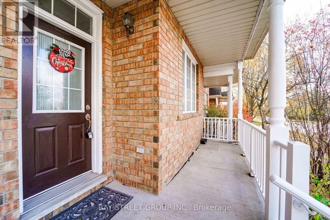 Building Photo - 407 Hollandview Trail