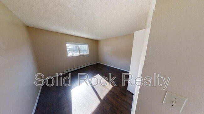 Photo - 2817 King St Apartment