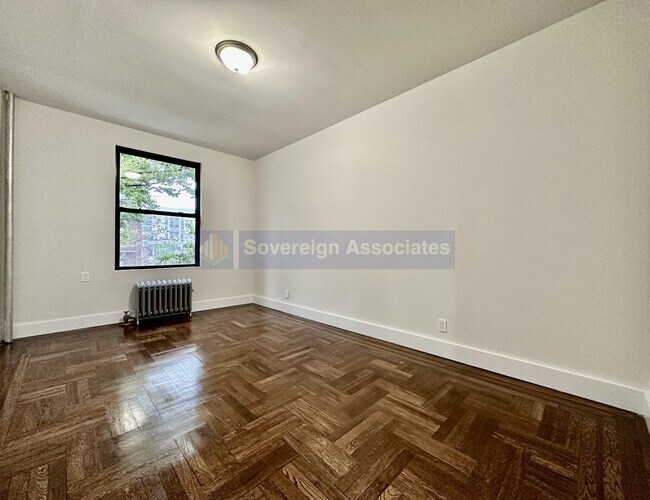 Foto del edificio - 590 Fort Washington Avenue