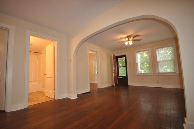 Foto del edificio - Apollo-Pre-Leasing Now for the Fall Semest...