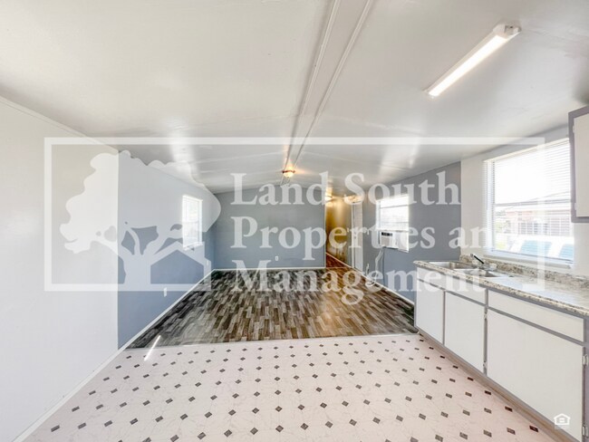 Foto del edificio - 1200 Plant Ave