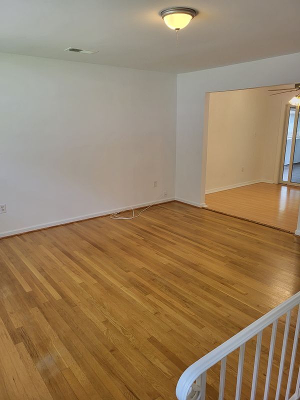 Foto del edificio - 13416 Hillendale Dr