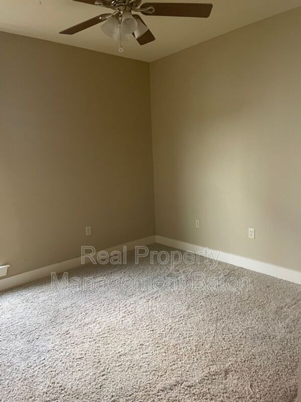 Building Photo - 15155 LA-44