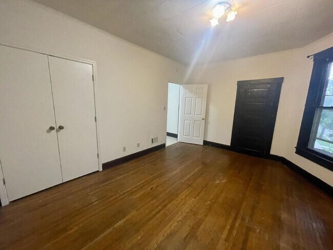 Foto del edificio - 403 N Indiana Ave