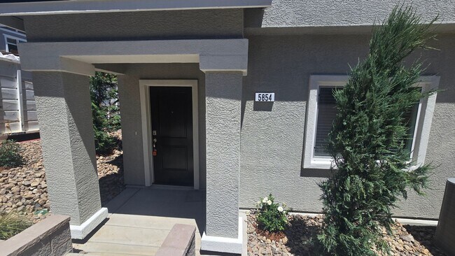 Building Photo - Brand New NW Reno Townhome
