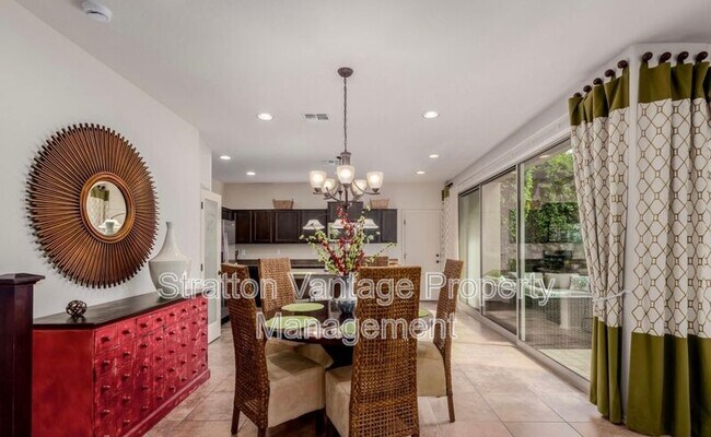 Foto del edificio - 4467 E Remington Dr