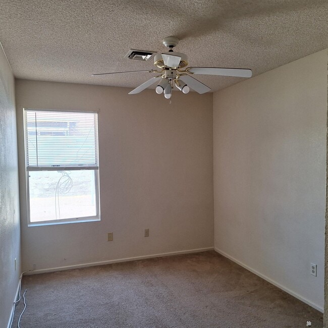 Foto del edificio - 1430 W Hillside Pl