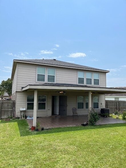 Building Photo - 15202 Lynford Crest Dr