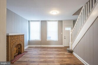 Building Photo - 30 N Abington Ave