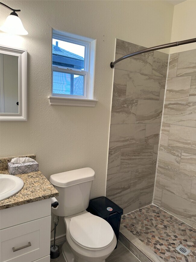 Foto del edificio - 16625 E Lynbrook