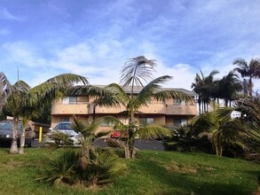 Building Photo - 1075 N Vulcan Ave