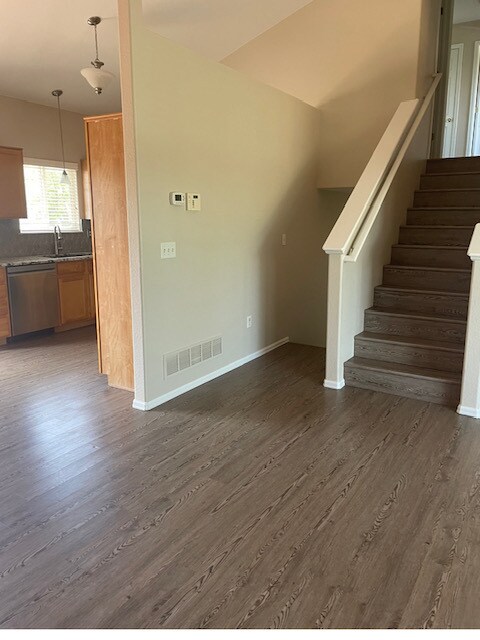 Building Photo - Charming 3 beds 2.5 baths in Firestone