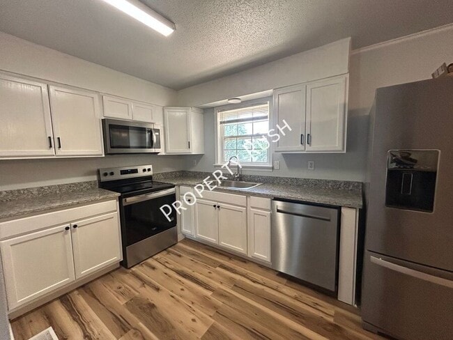 Building Photo - 9119 Westminister Cir Dr