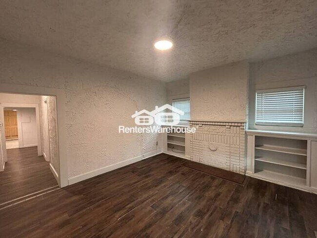 Building Photo - Move in ready, 4-bedroom, 1-bath single family home.