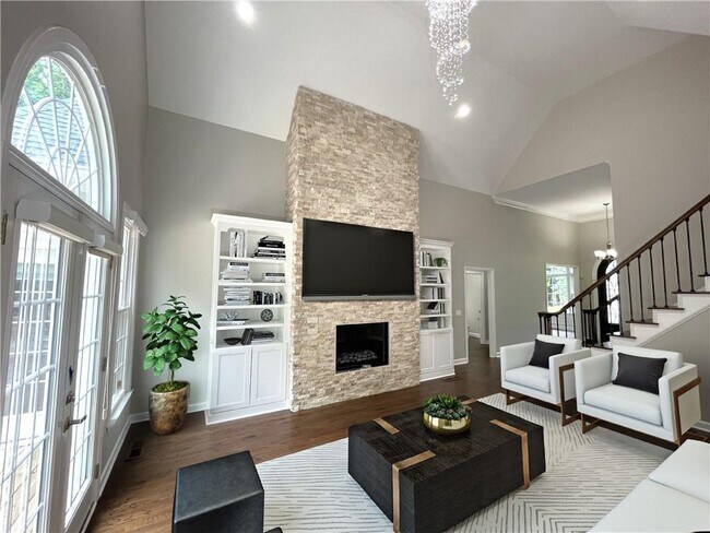 Building Photo - 655 Huntwick Pl