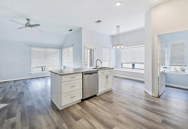 Cocina - 509 Creekside Dr