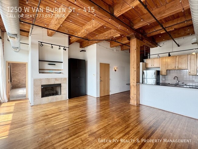 Building Photo - 1250 W Van Buren St
