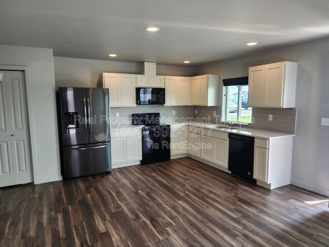 Foto del edificio - 406 Dawson Ln