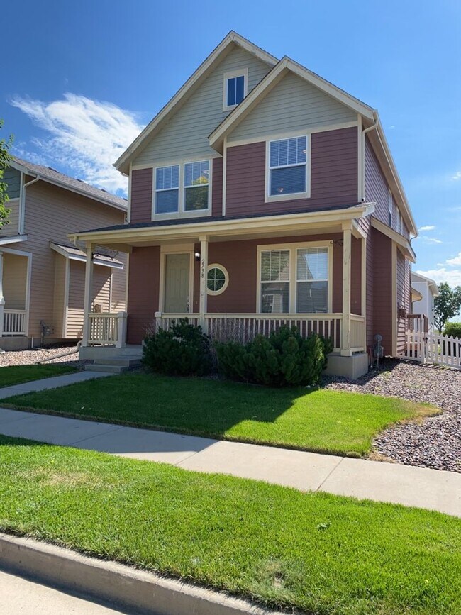 Foto del edificio - Beautiful 2-Story home near Ft Collins Country Club with easy access to I-25.