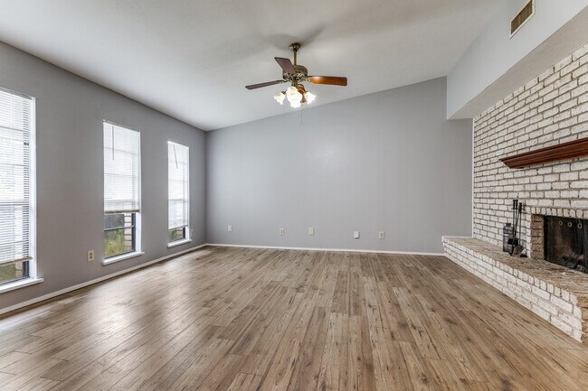 Foto del edificio - 7504 Portman Ave