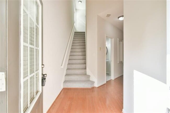 Building Photo - 2694 Winslow Ridge Dr NE
