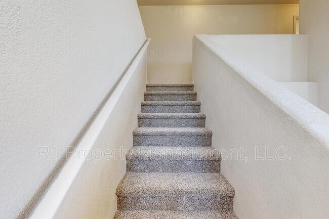 Building Photo - 6512 Los Pueblos Pl NW