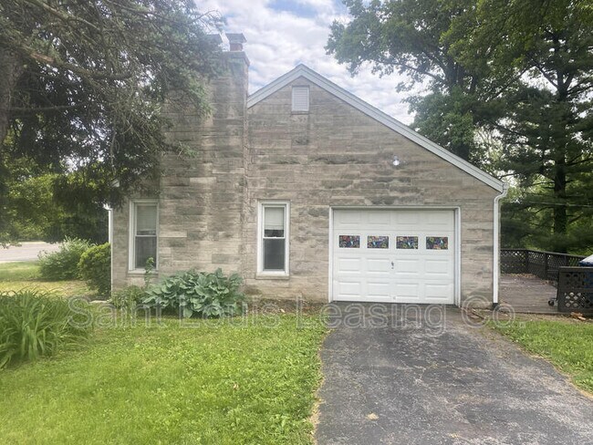 Building Photo - 847 N Florissant Rd