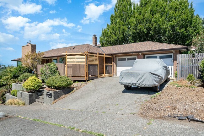 Building Photo - 3Bd/2.75Ba Seattle House