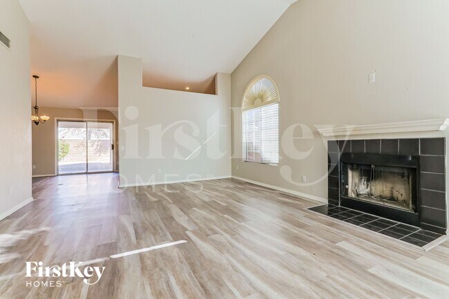 Foto del edificio - 1380 W Gary Dr