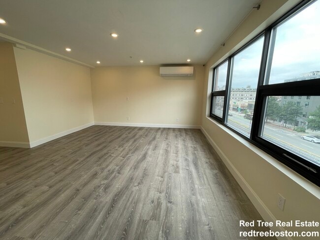 Photo - 1028a Commonwealth Ave Apartment