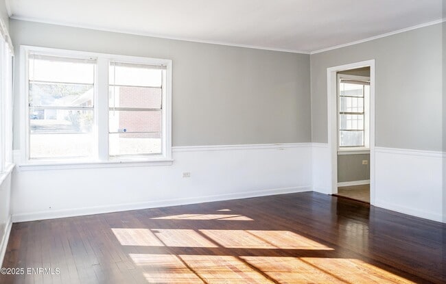 Building Photo - 104 Bingham Ave