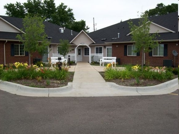 Primary Photo - Lexington Square Apartments