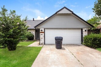 Building Photo - 10025 S Linn Ave Building Photo - 10025 S Linn Ave