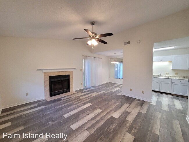 Building Photo - 4446 Bellview Ave