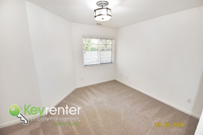 Photo - Charming 3 bed 2 bath home with spacious b...