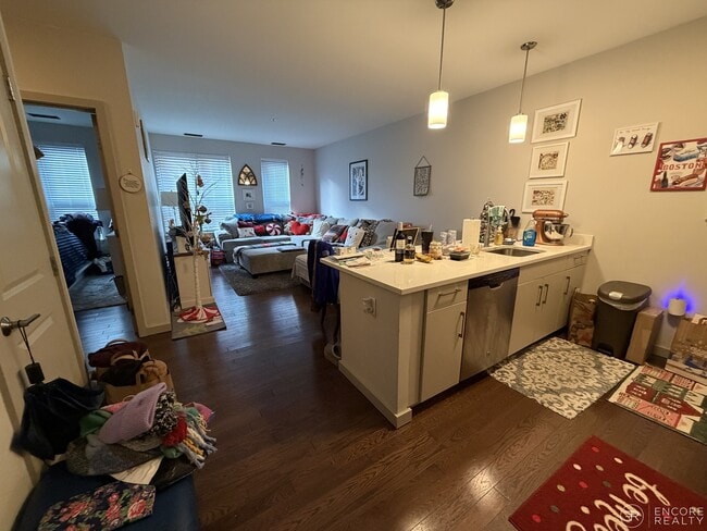 Building Photo - 45 Marion St