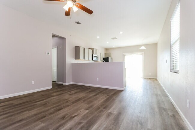 Building Photo - 4845 S 243rd Dr