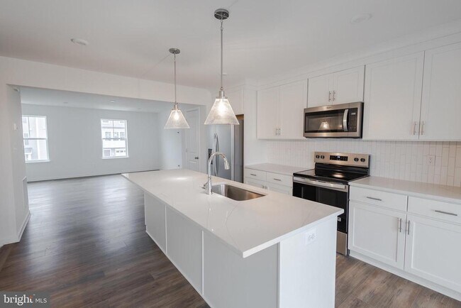 Building Photo - 25 Nymph Rd