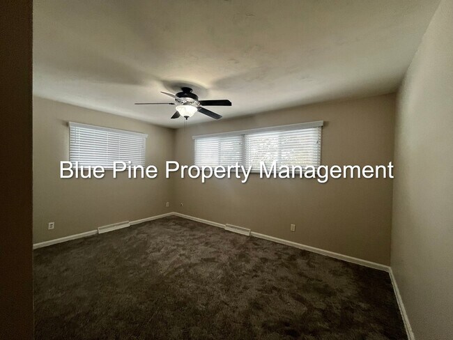 Foto del edificio - 239 Pinon Dr