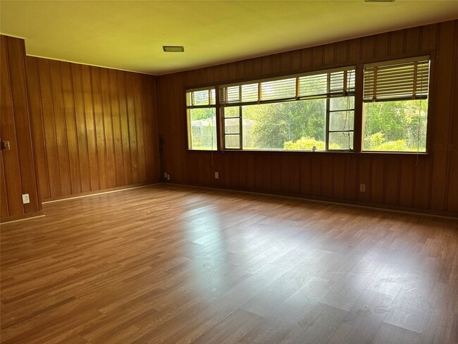 Foto del edificio - 5210 Stuyvesant Ln