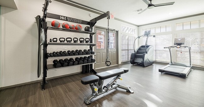 Building Photo - Huntington Meadows