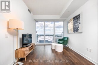 Building Photo - 125 Blue Jays Way