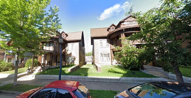 Foto del edificio - Private Second Floor one bedroom flat in Historic Lowry Hill - Walking distance to transit and la...