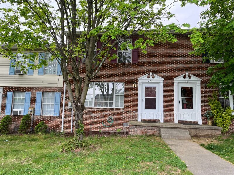Foto principal - 145 Little River Dr