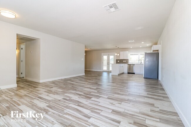 Foto del edificio - 4843 W Mountain View Rd