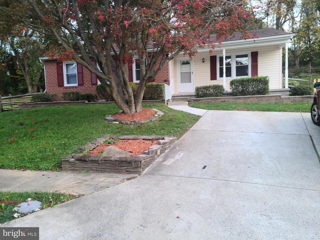 Primary Photo - 2607 Bradwell Ct