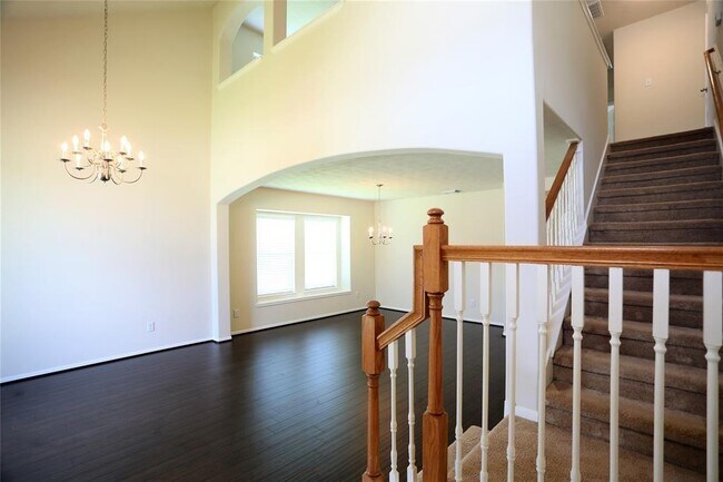 Building Photo - 18503 Bristol Point Ln